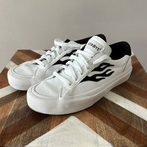 Straye Men’s Skate Shoe US 9.5 Black/White